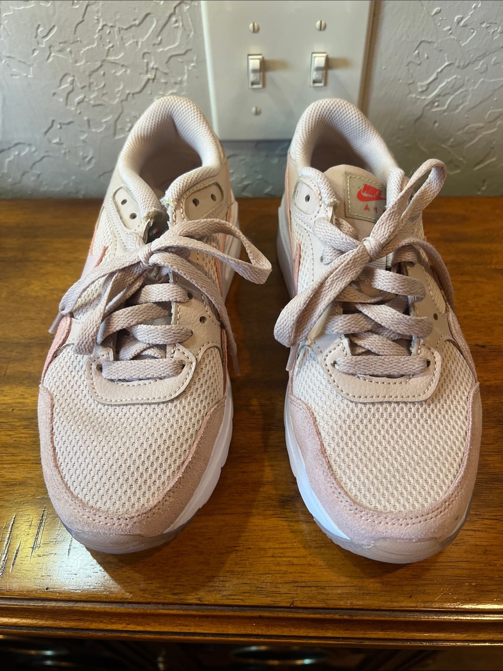 Nike womens Light Pink Sneakers